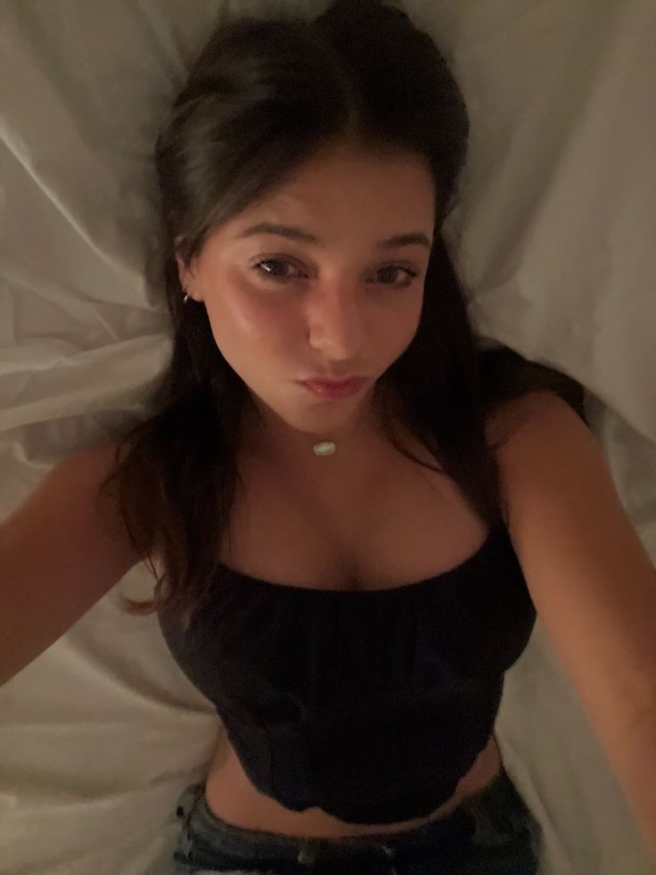 files/bed_selfie.jpg